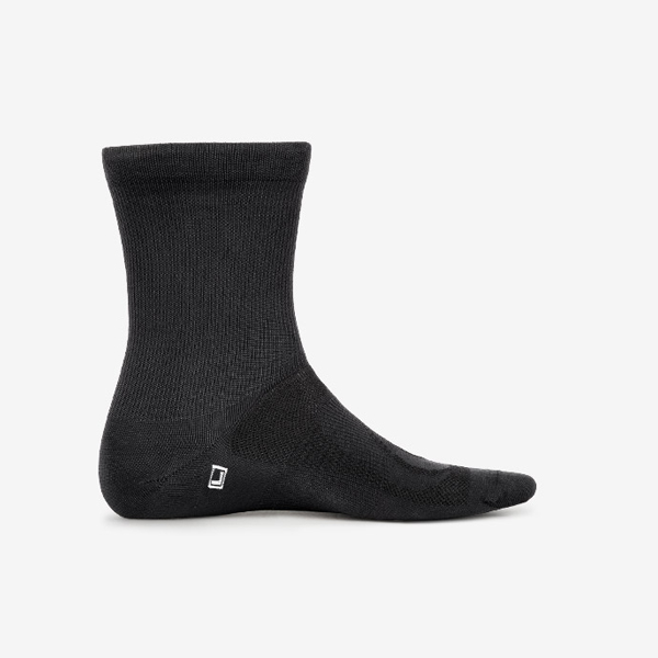 lightweight athletic socks